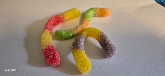 Fizzy worms per 100g