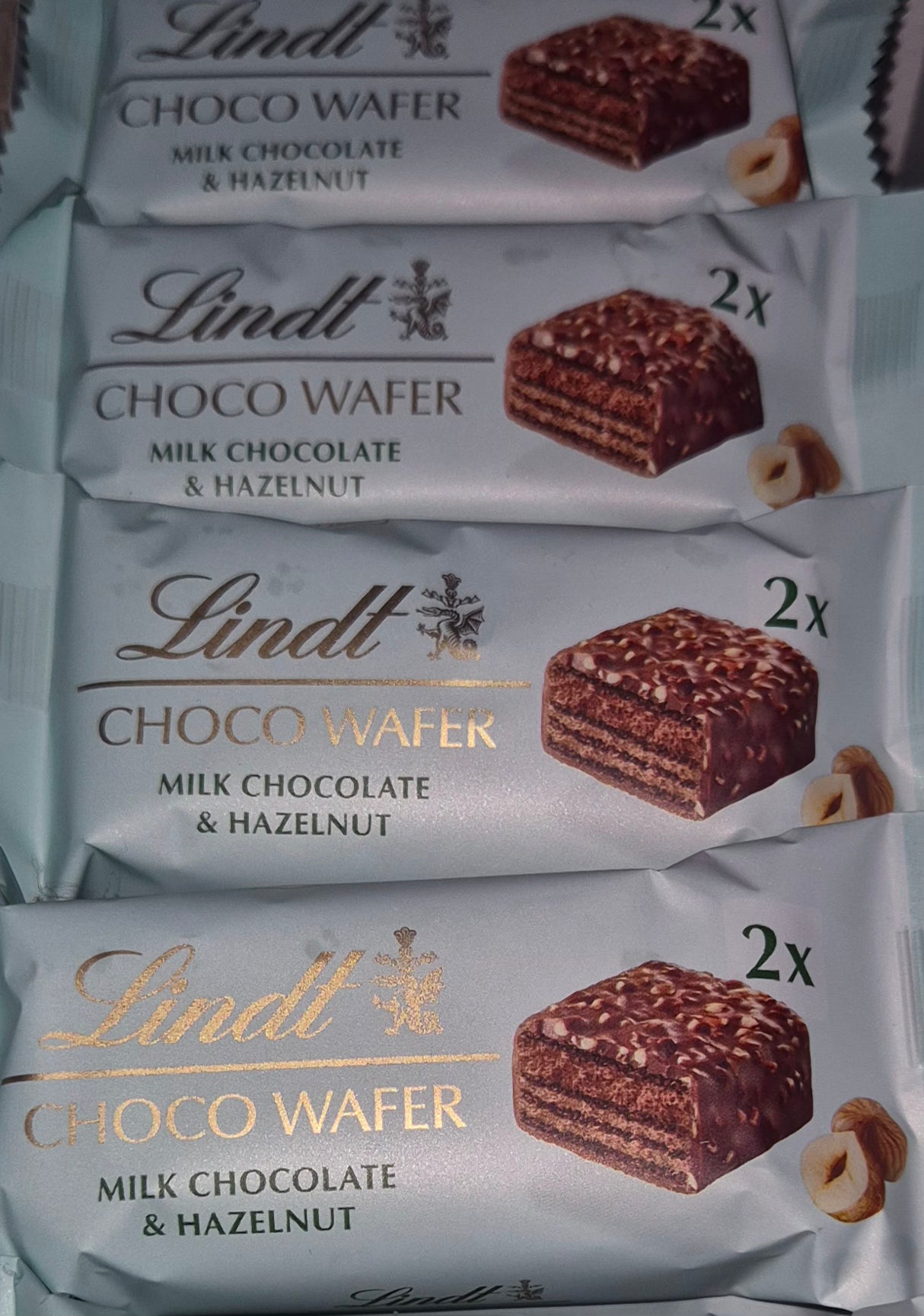 Lindt Choco Wafer Milk Chocolate & Hazelnut