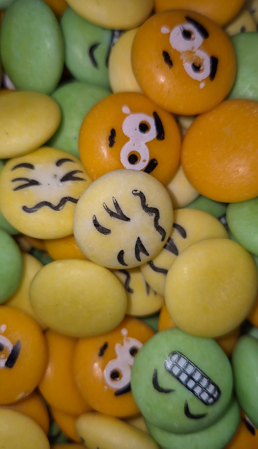 Bubble-gum buttons