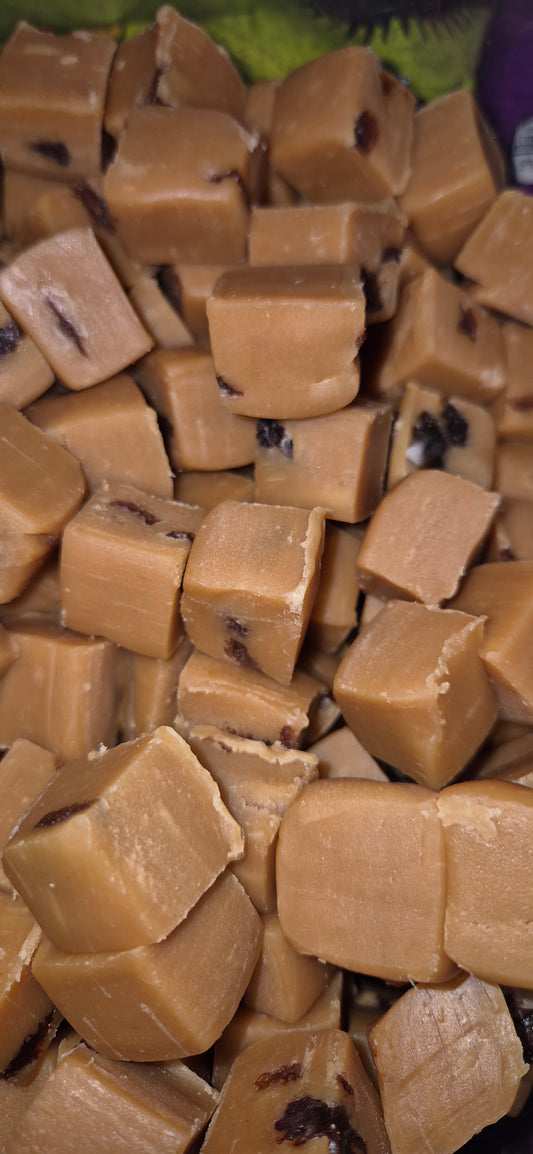 Rum and raisin fudge 200g